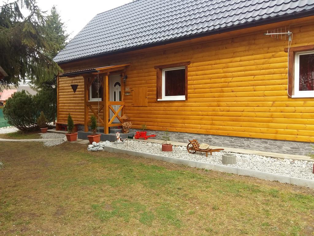 Liptovská Chata pri potoku Liptovský Mikuláš Exterior foto